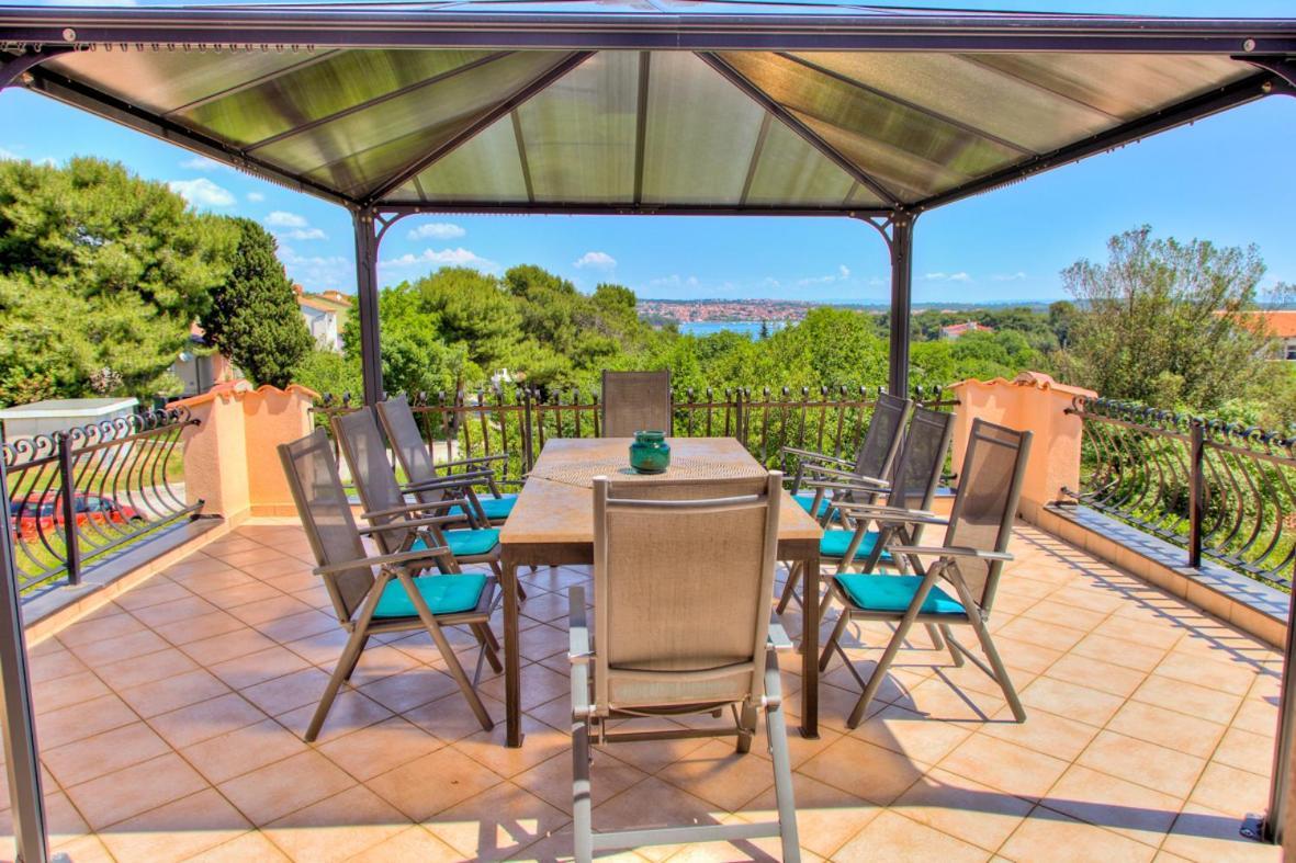 Villa Dolce Vita **** Premantura Ngoại thất bức ảnh