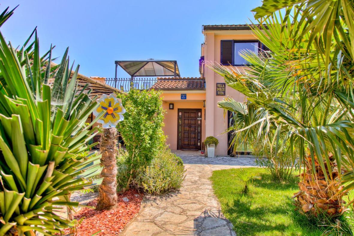 Villa Dolce Vita **** Premantura Ngoại thất bức ảnh